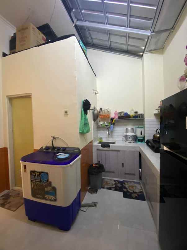 dijual rumah bedahan sawangan depok