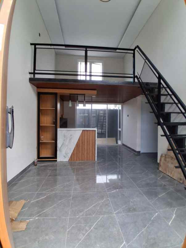dijual rumah besi jangkang sukoharjo
