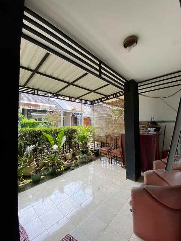 dijual rumah binong