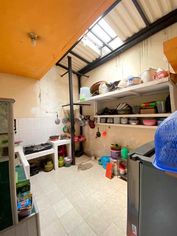 dijual rumah binong