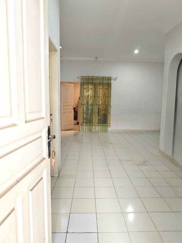 dijual rumah boulevard hijau harapan