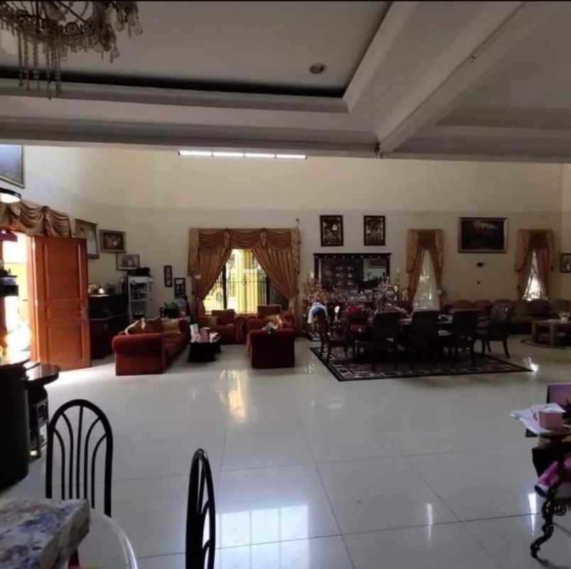 dijual rumah bsb