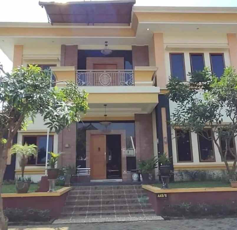 dijual rumah bsb