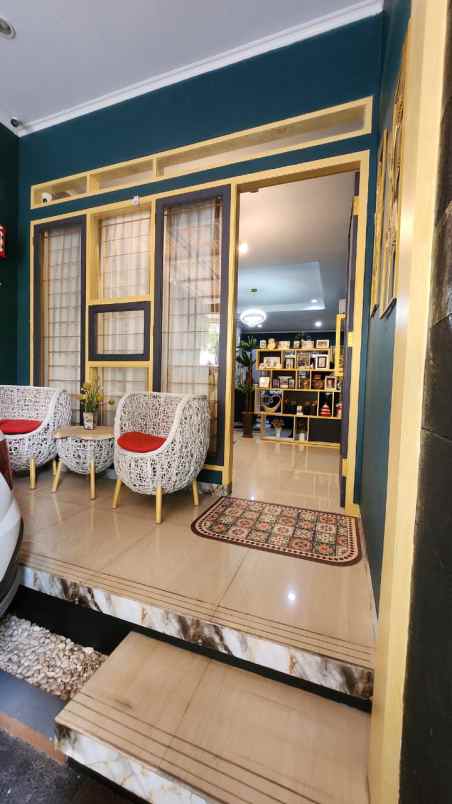 dijual rumah cantik di daerah pondok gede