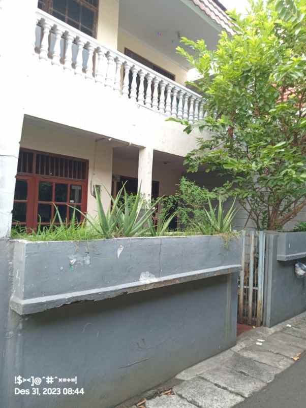 dijual rumah cempaka putih barat