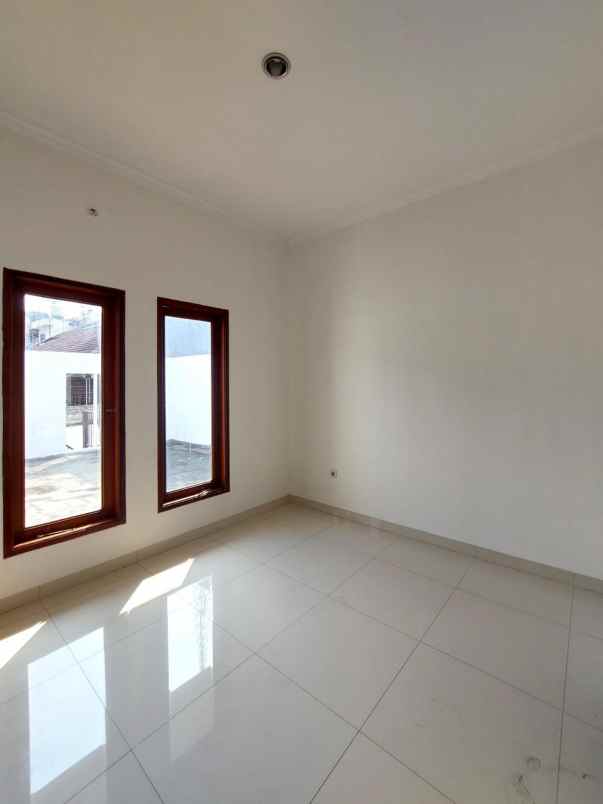 dijual rumah cilandak timur