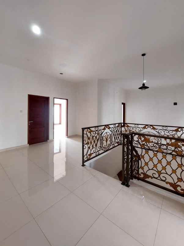 dijual rumah cilandak timur