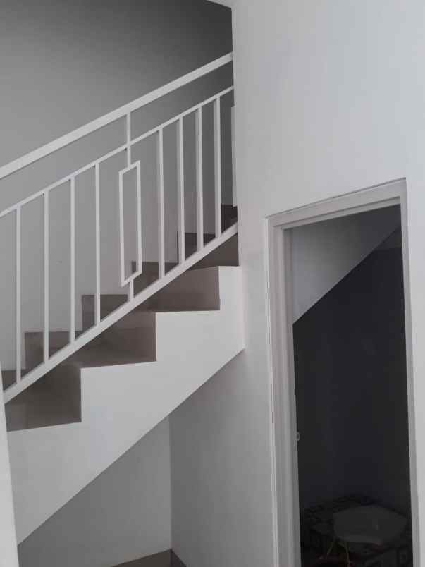 dijual rumah cileungsi kidul