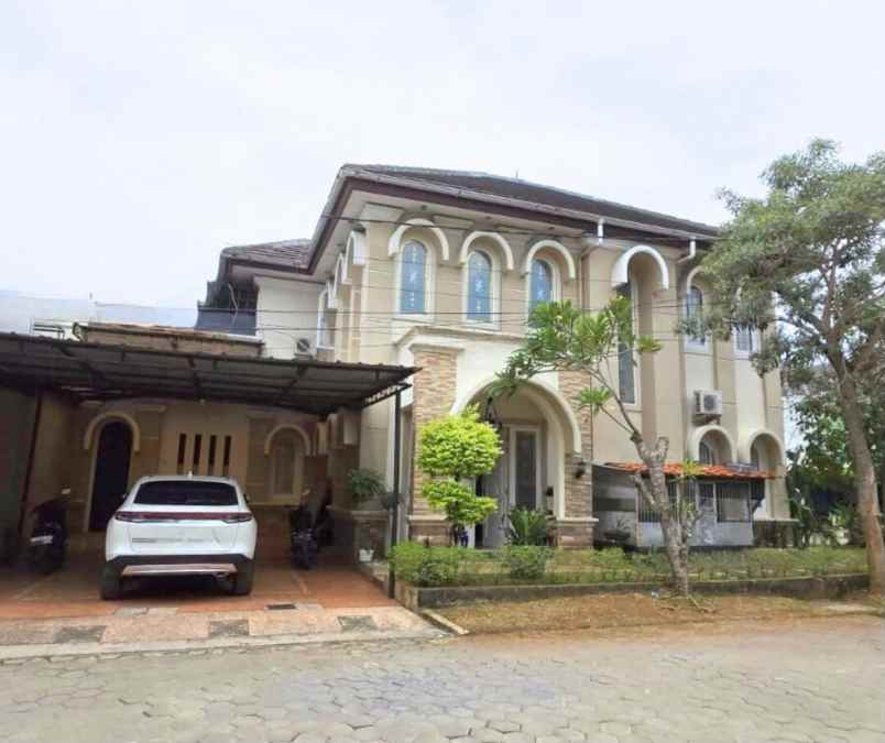 dijual rumah cinere depok jawa barat