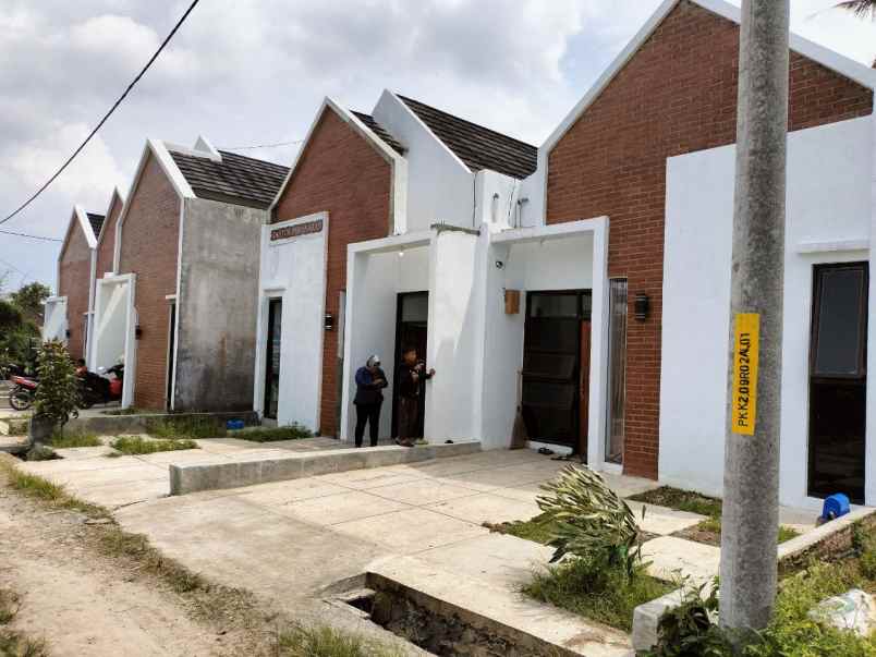 dijual rumah ciparay