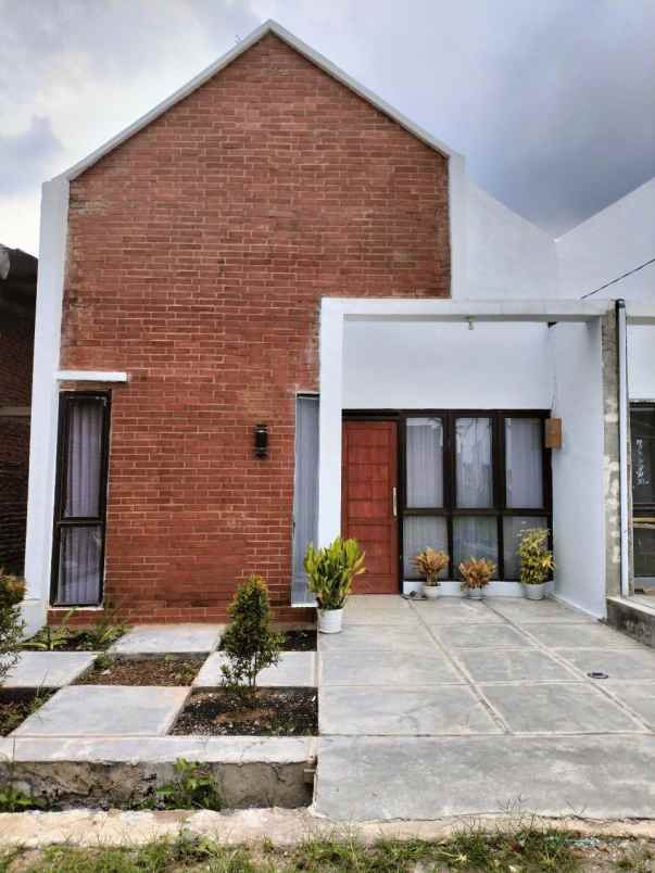 dijual rumah ciparay