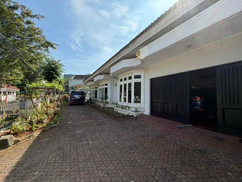 dijual rumah cipinang indah