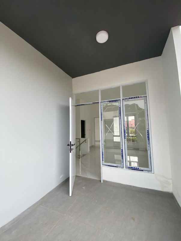 dijual rumah ciracas