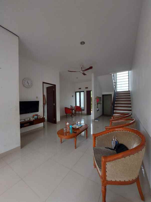 dijual rumah cirendeu ciputat timur