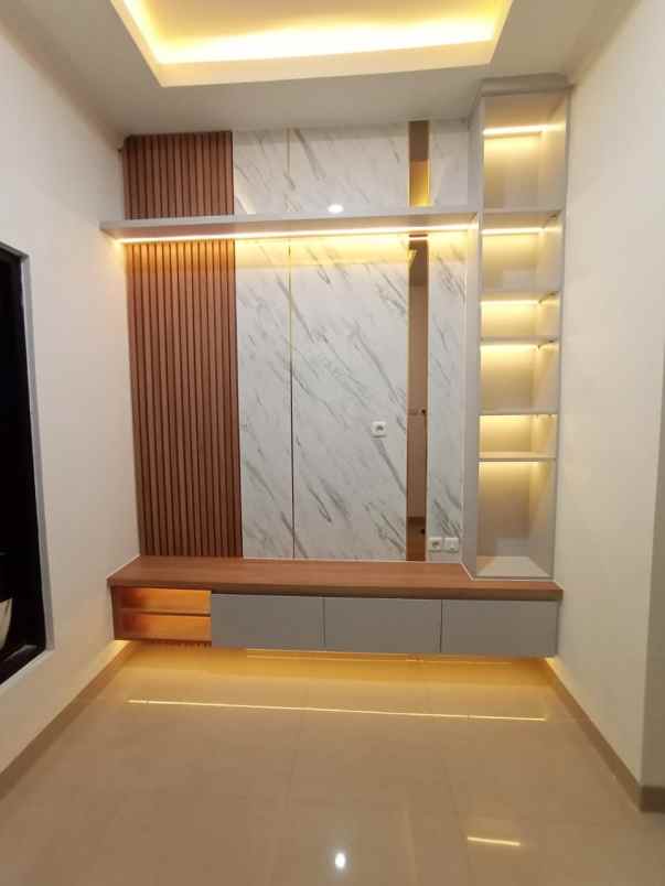 dijual rumah cisalak