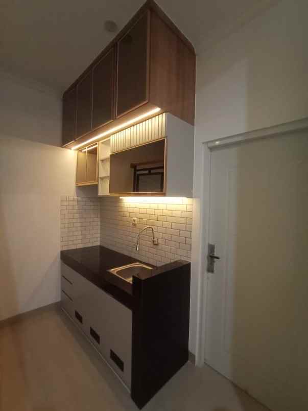 dijual rumah cisalak