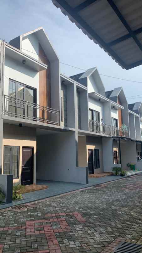 dijual rumah cisalak