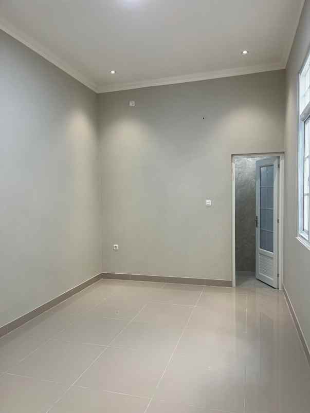 dijual rumah cisaranten kulon arcamanik