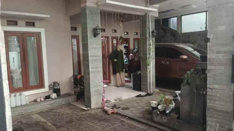 dijual rumah cisaranten wetan arcamanik