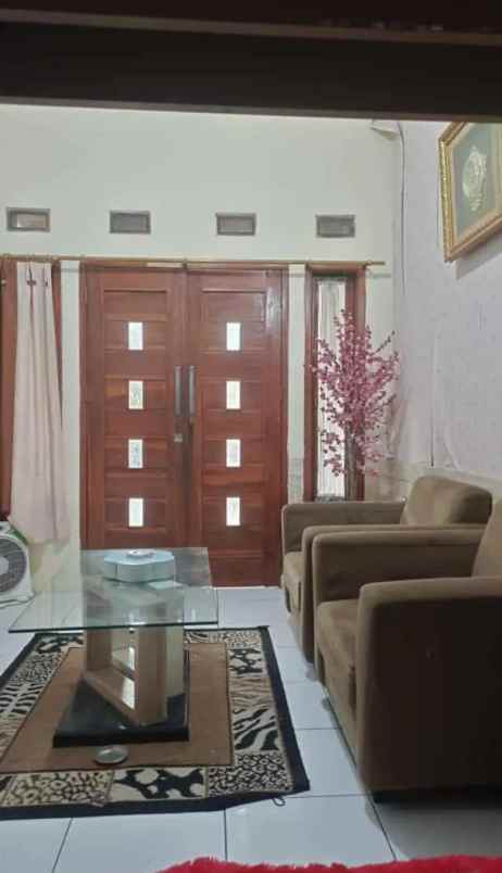 dijual rumah cisaranten wetan arcamanik