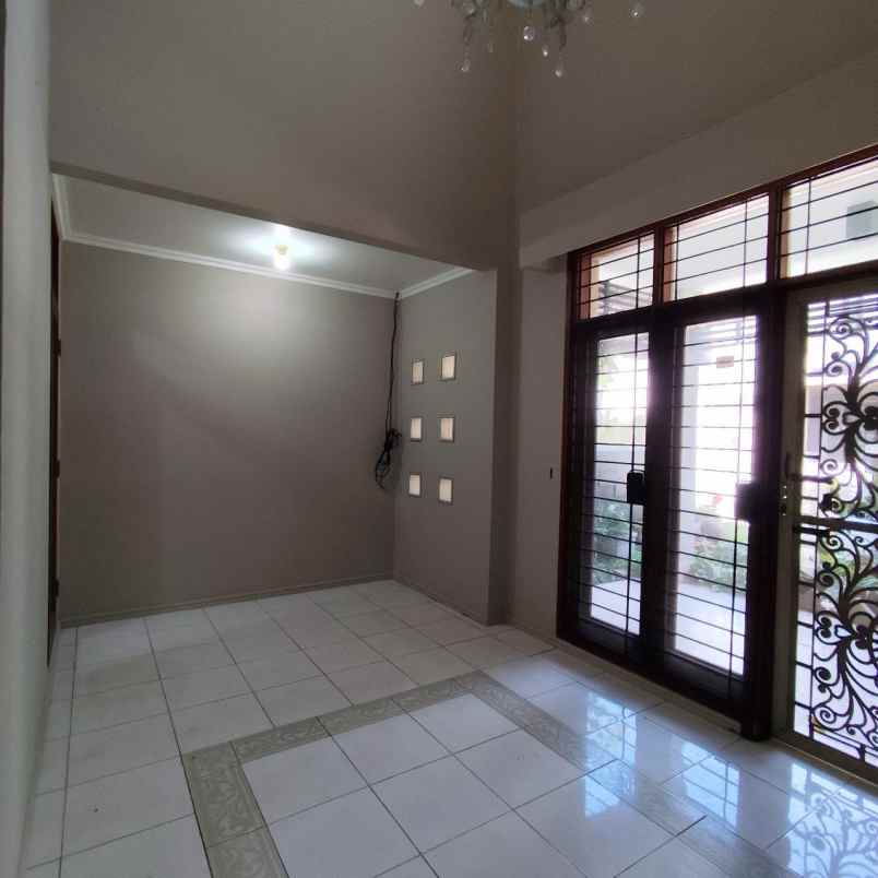 dijual rumah citraland