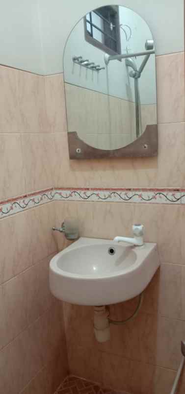 dijual rumah ciwaruga