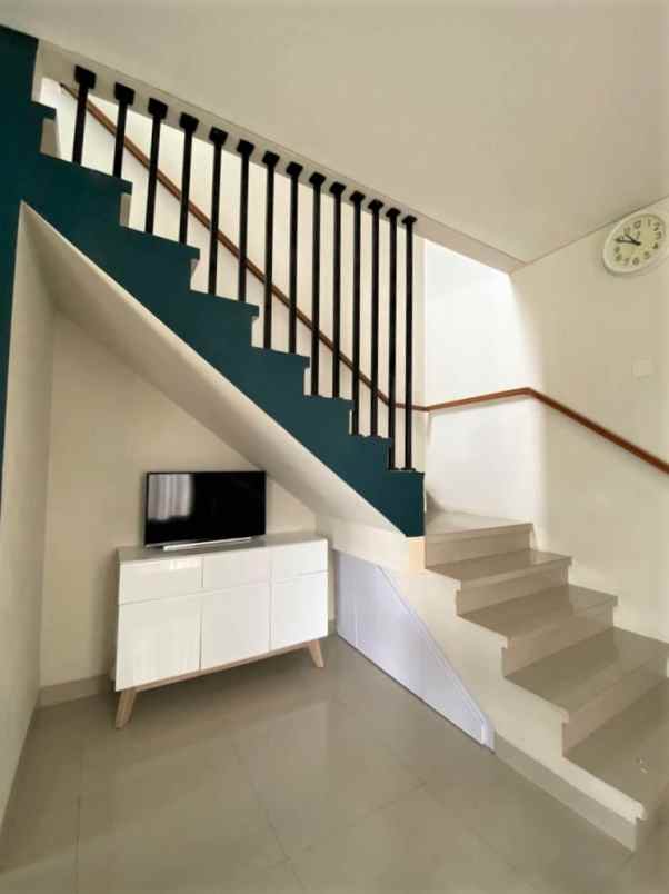 dijual rumah cluster lavesh kota