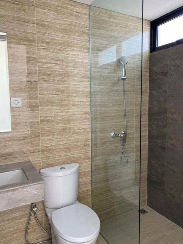 dijual rumah cluster matana asya jgc