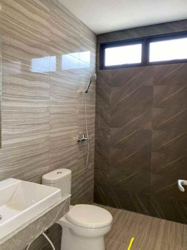 dijual rumah cluster matana asya jgc