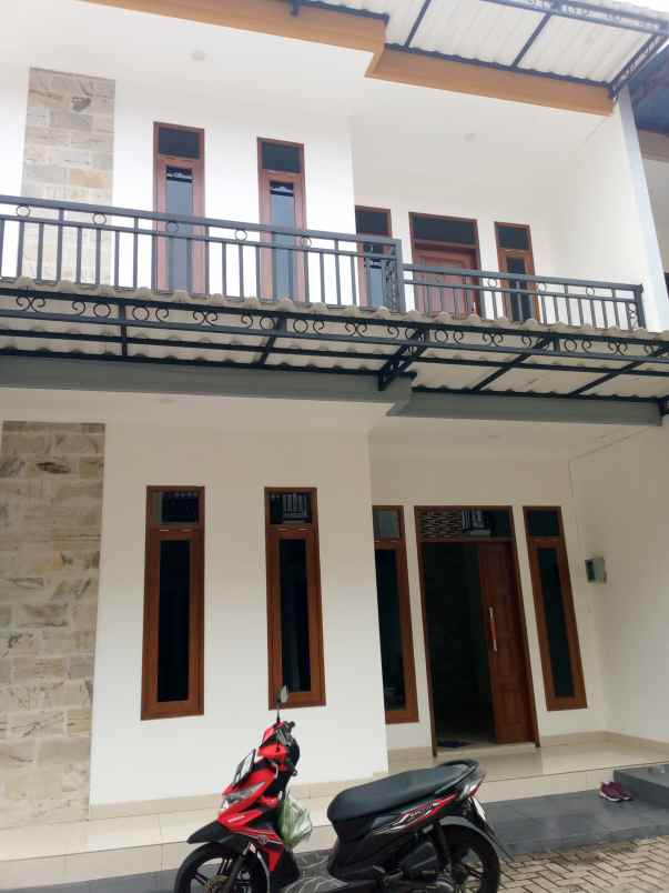 dijual rumah cluster pratama residence 15