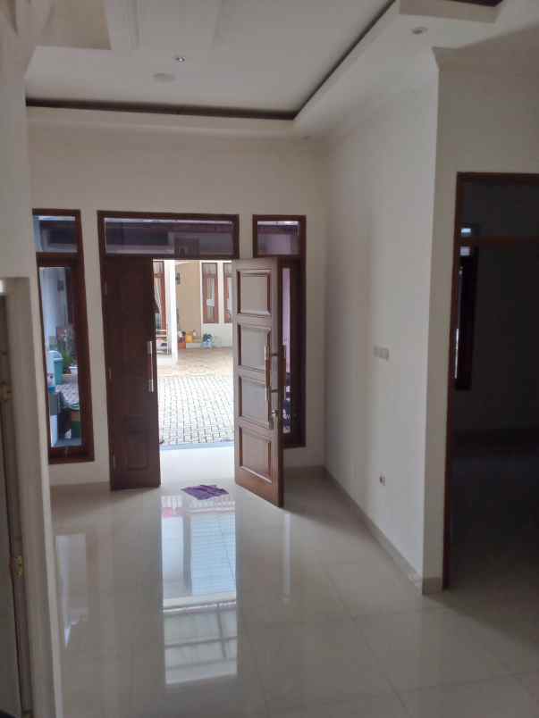 dijual rumah cluster pratama residence 15