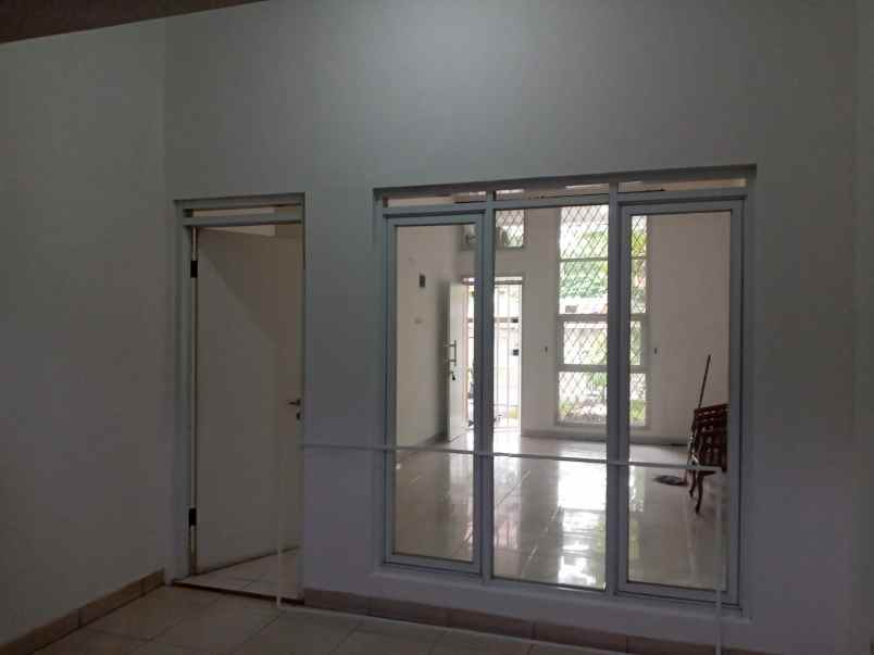 dijual rumah cluster puri cisaranten