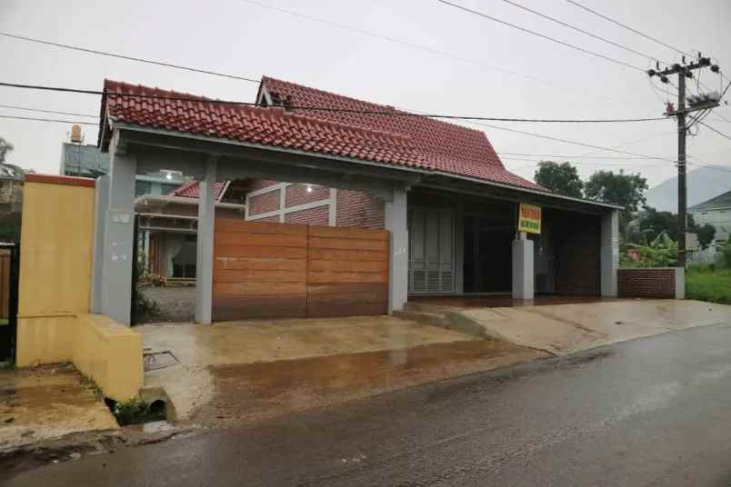 dijual rumah dan ruko