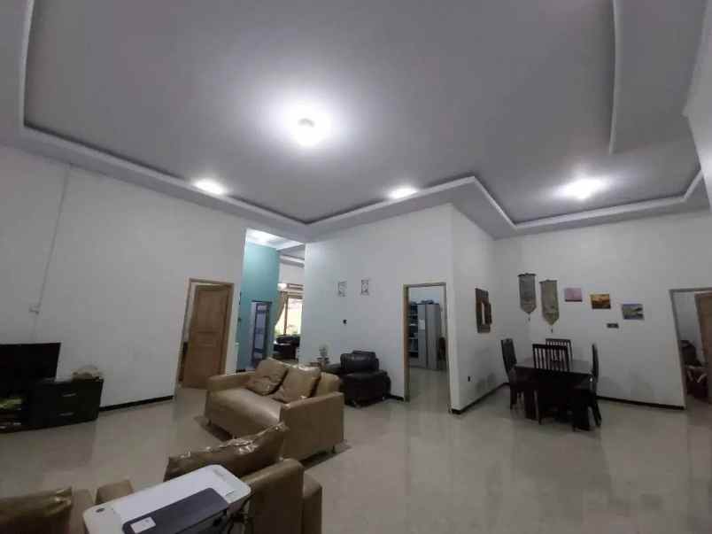 dijual rumah dan ruko