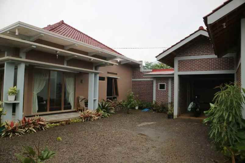 dijual rumah dan ruko