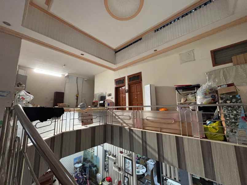 dijual rumah darmo satelit