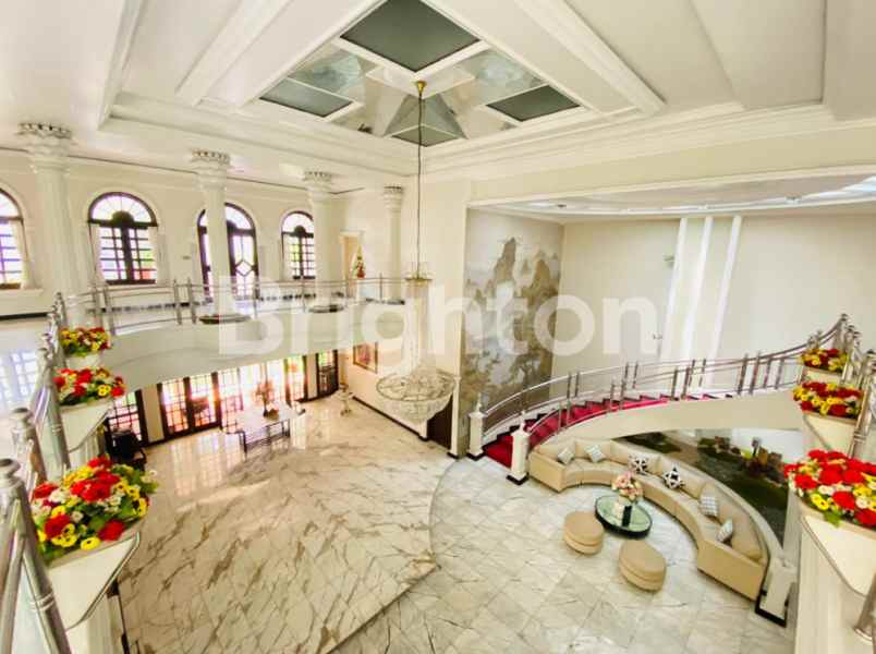 dijual rumah dharmahusada