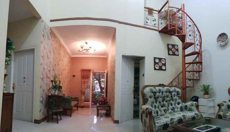 dijual rumah di graha wahid semarang
