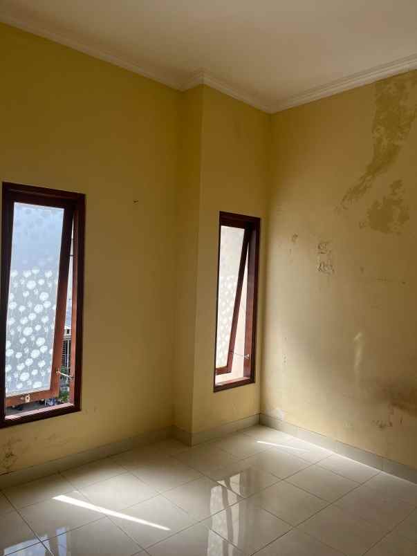 dijual rumah di pondok permai colomadu karanganyar