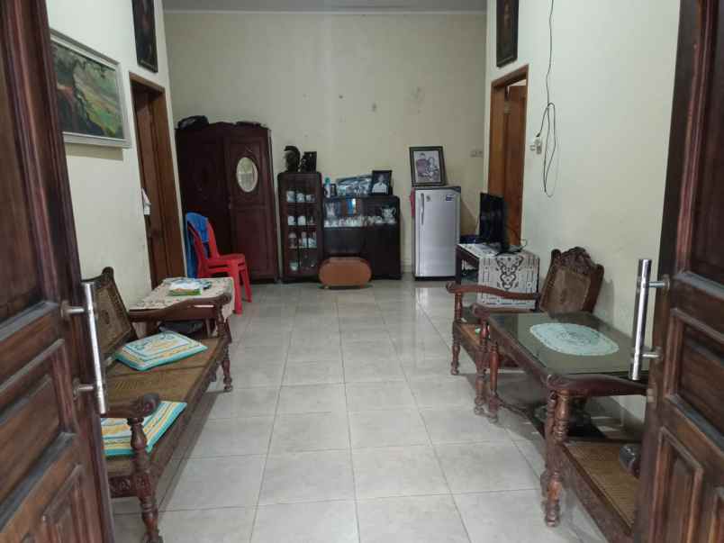 dijual rumah dijual rumah di jl manggis