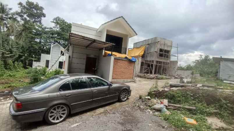 dijual rumah donokerto turi sleman