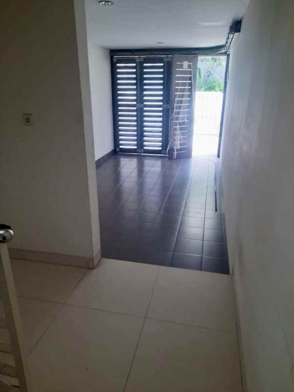 dijual rumah gading cipta residence
