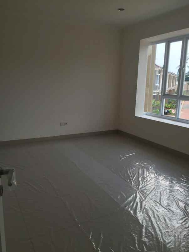 dijual rumah gading serpong