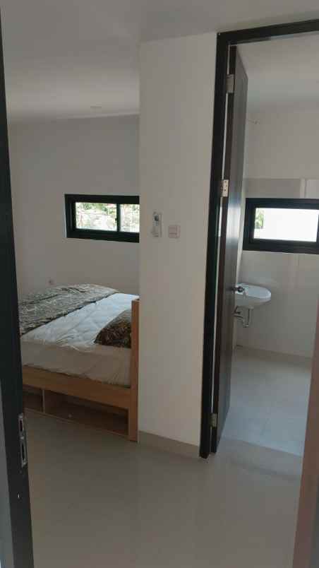dijual rumah gayung kebonsari