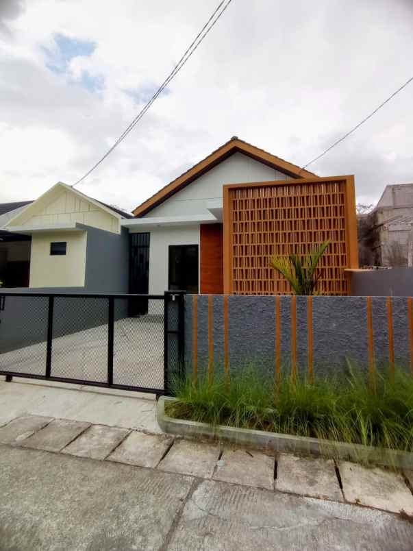 dijual rumah gentan ngebo
