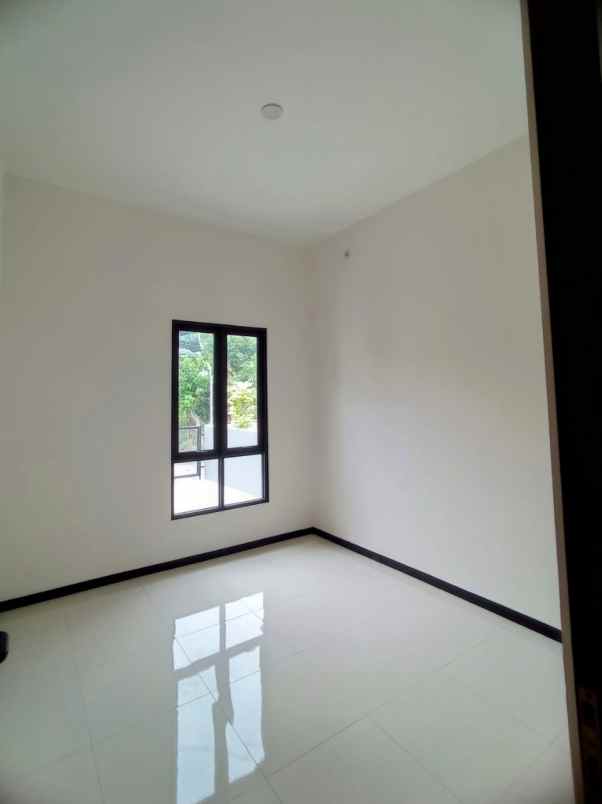 dijual rumah gentan ngebo