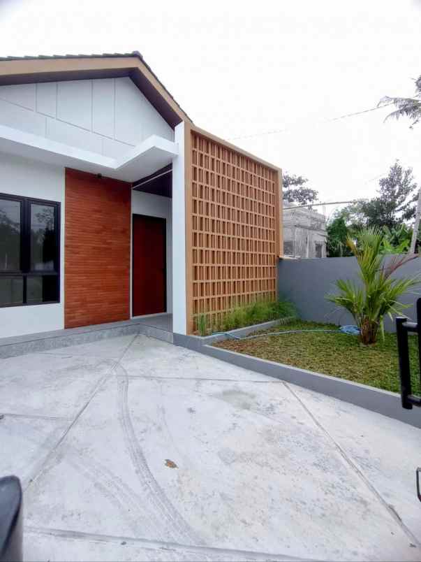 dijual rumah gentan ngebo