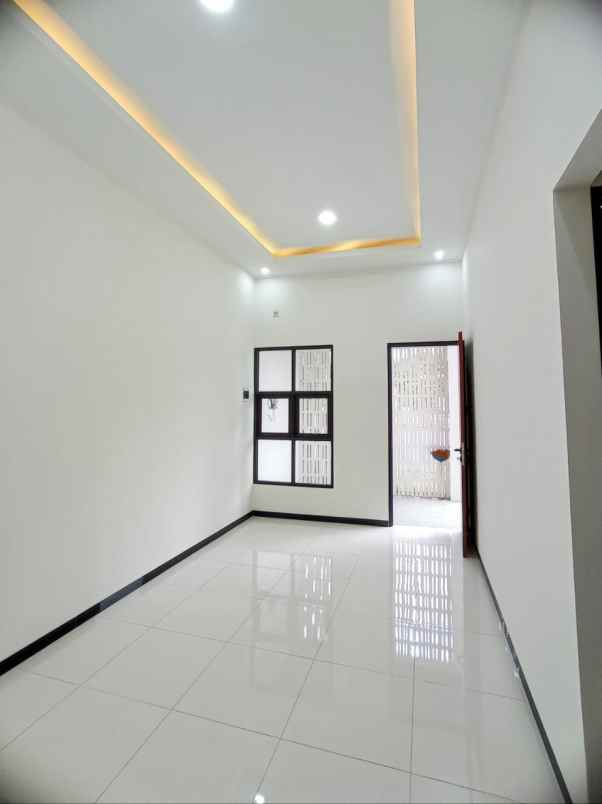 dijual rumah gentan ngebo