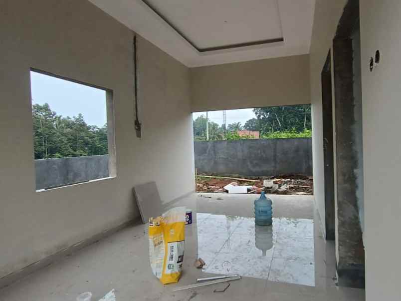 dijual rumah gunung pati