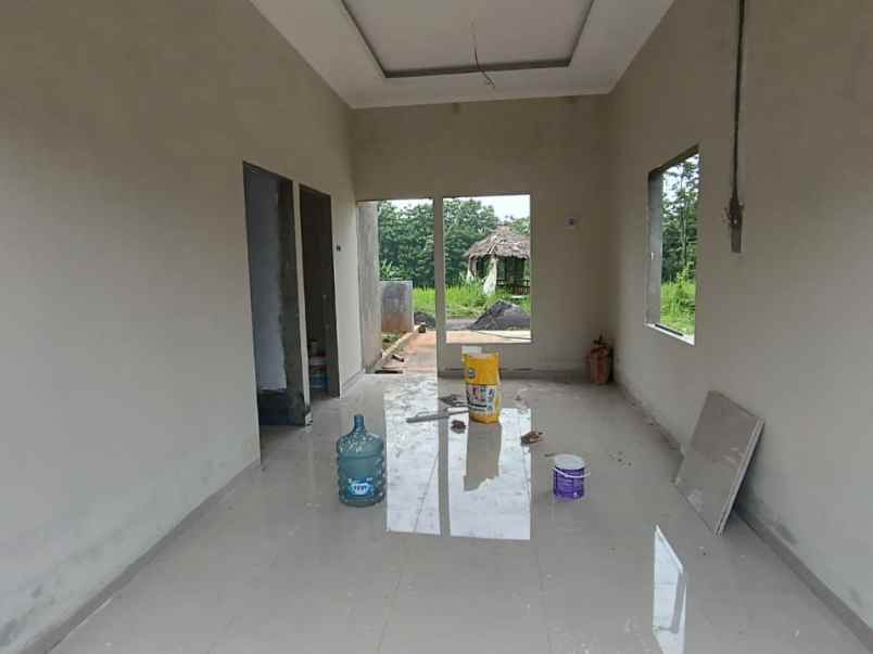 dijual rumah gunung pati